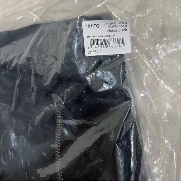 Spanx The Perfect Jumpsuit Size 1X - Picture 9 of 10